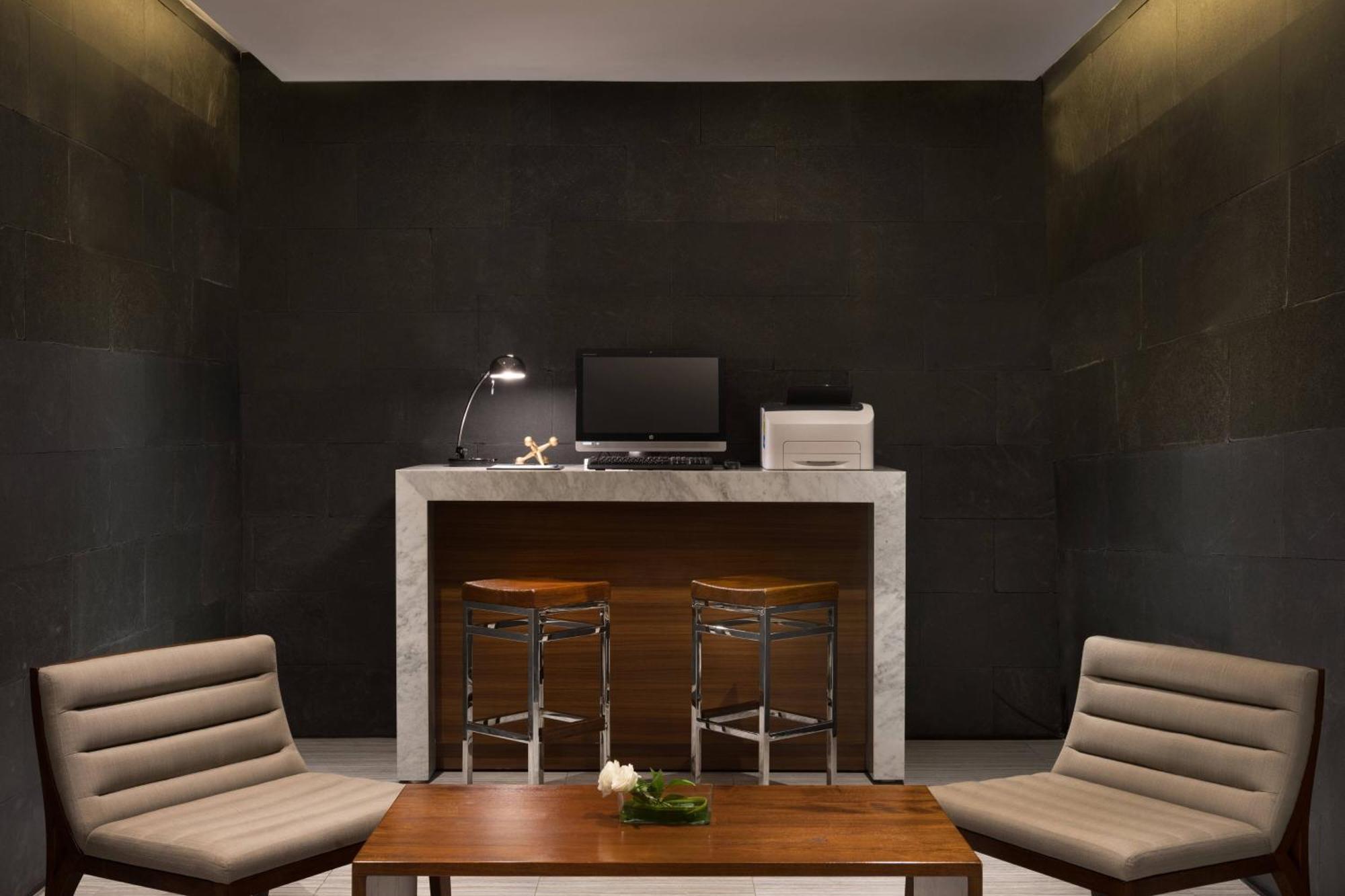 Four Points By Sheraton Jakarta Thamrin מראה חיצוני תמונה